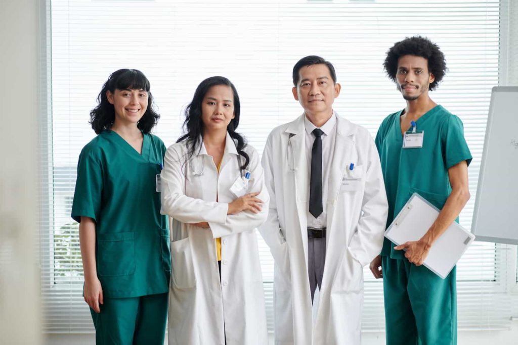 Clínicas Médicas - Moderna Assessoria